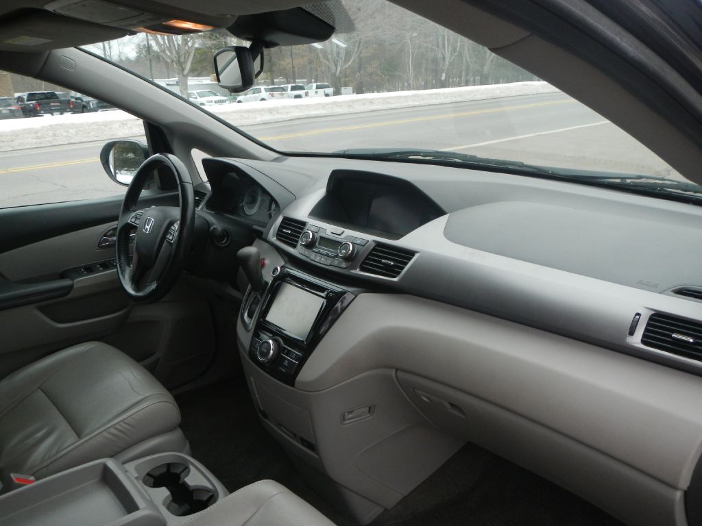 2015 Honda Odyssey Image 17