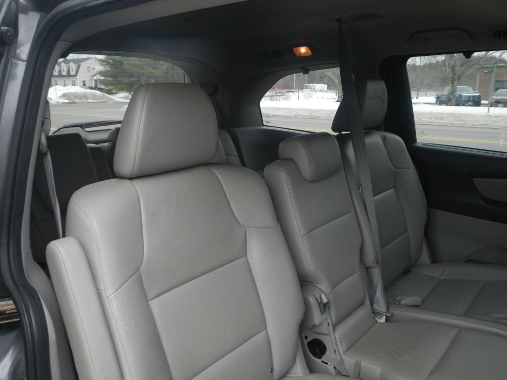 2015 Honda Odyssey Image 24