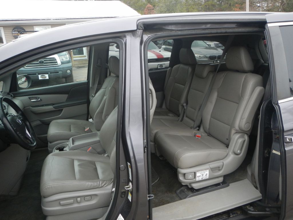 2015 Honda Odyssey Image 34