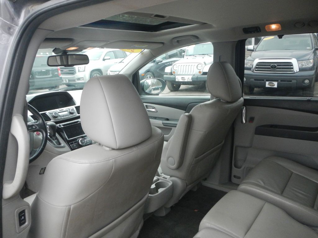 2015 Honda Odyssey Image 38