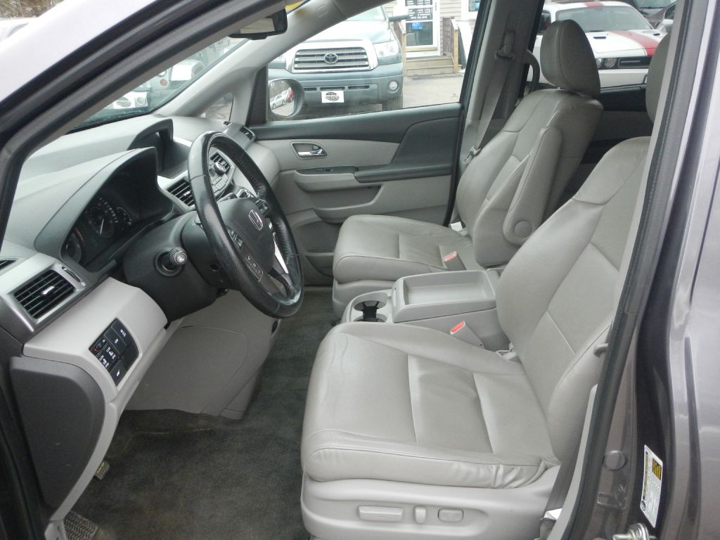 2015 Honda Odyssey Image 41