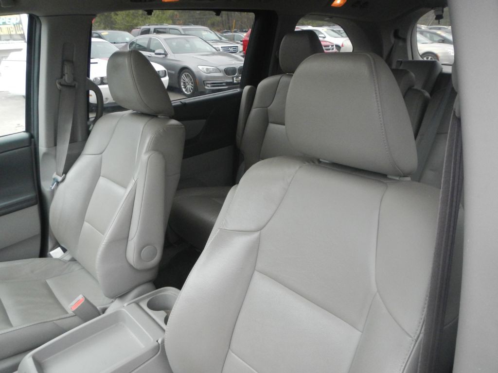 2015 Honda Odyssey Image 42