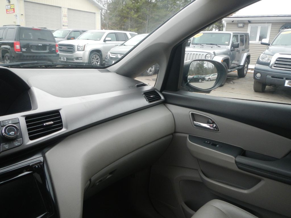 2015 Honda Odyssey Image 44