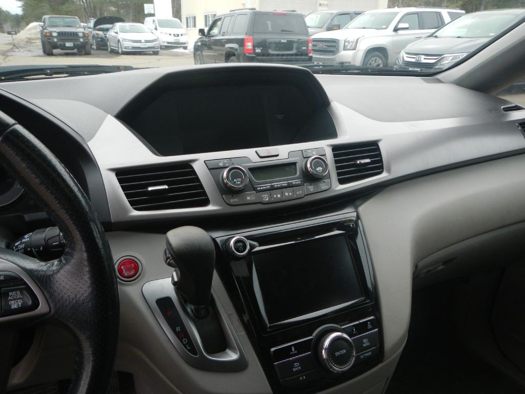 2015 Honda Odyssey Image 45