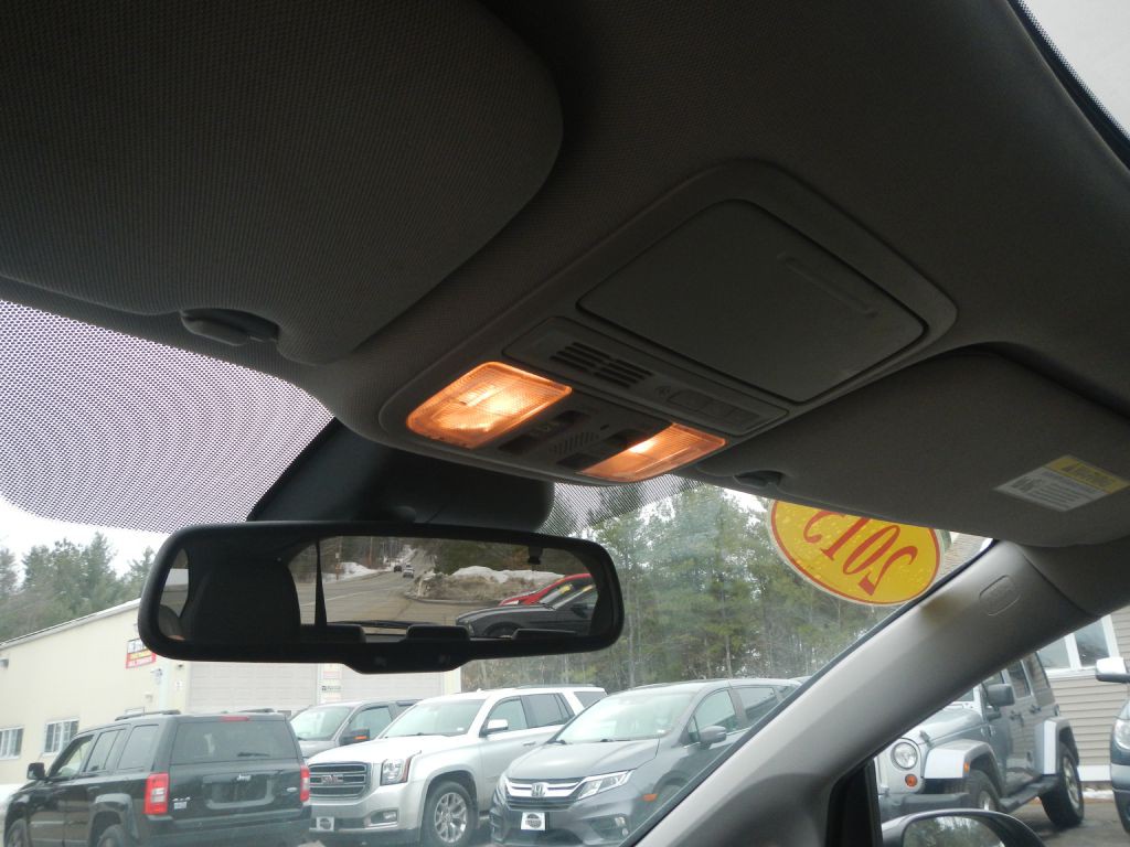 2015 Honda Odyssey Image 46