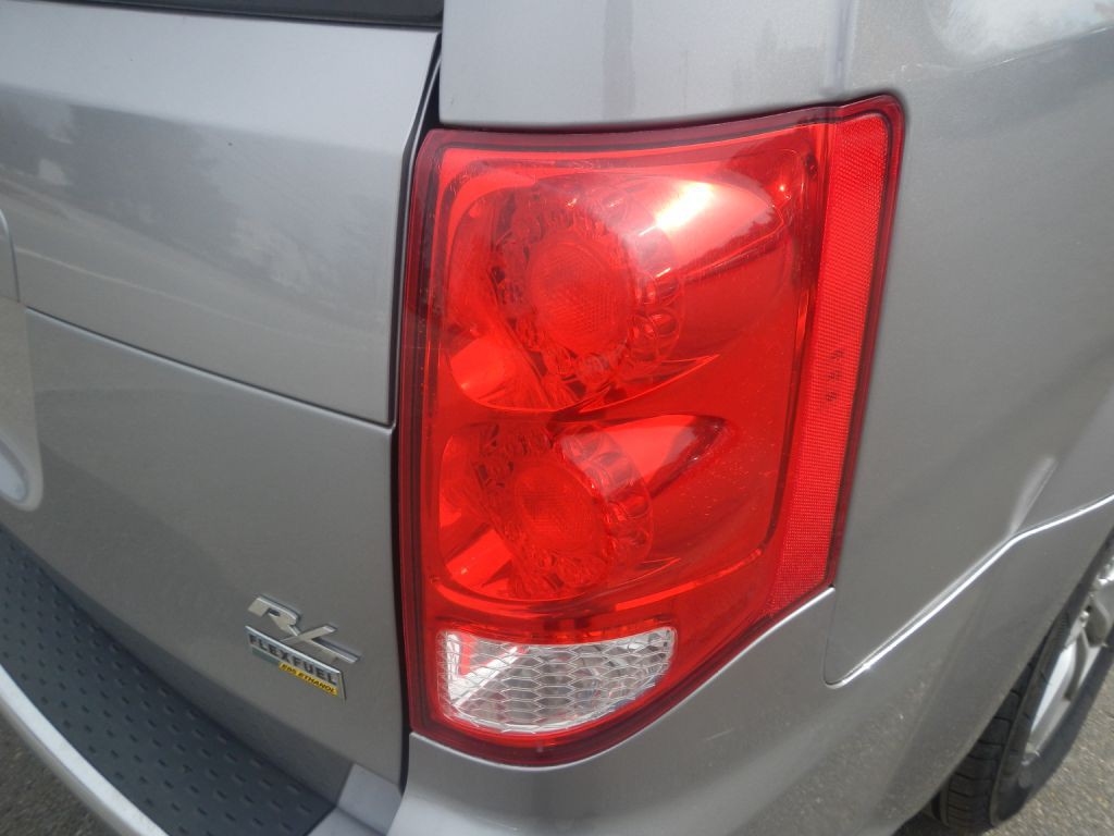 2014 Dodge Grand Caravan Image 28
