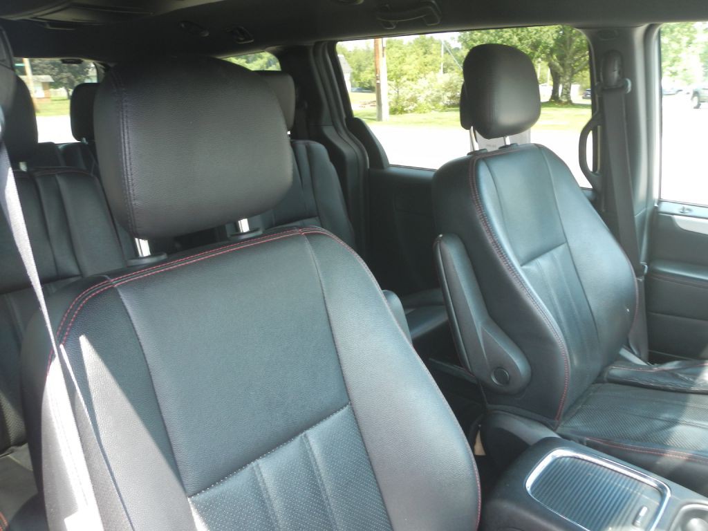 2014 Dodge Grand Caravan Image 4