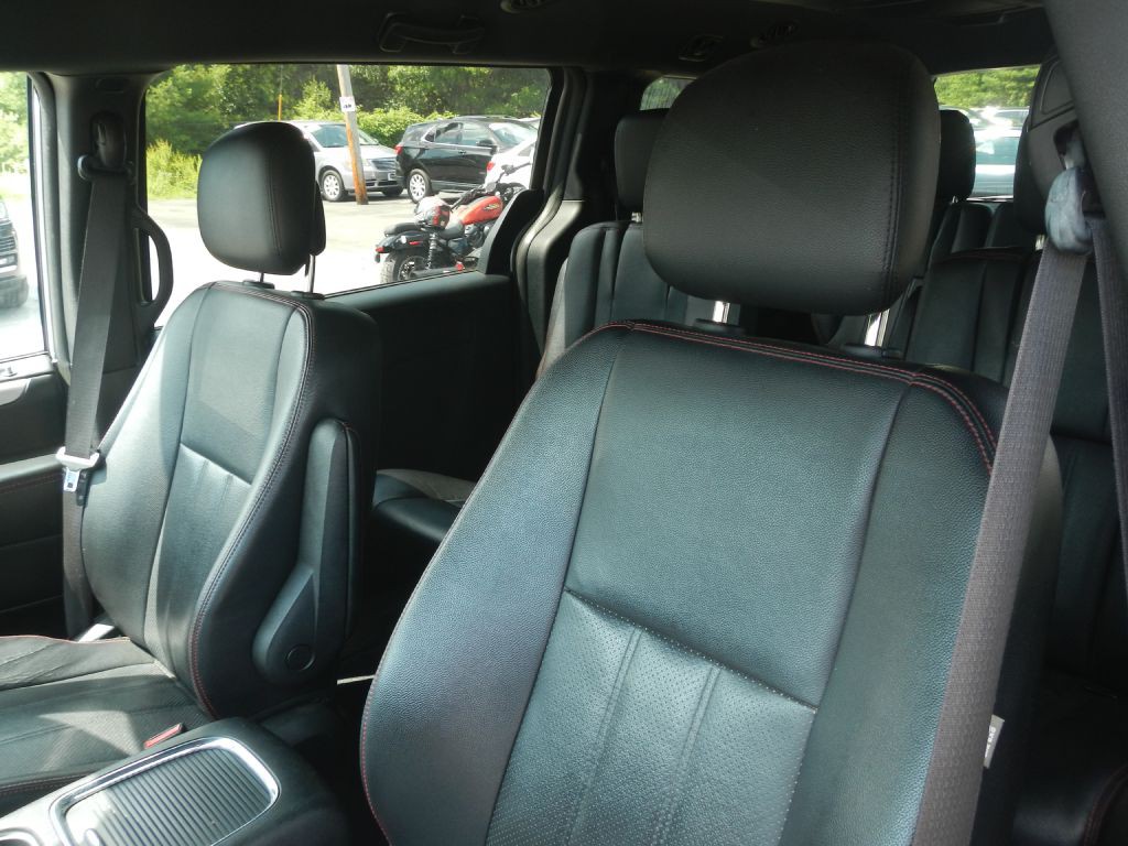 2014 Dodge Grand Caravan Image 11
