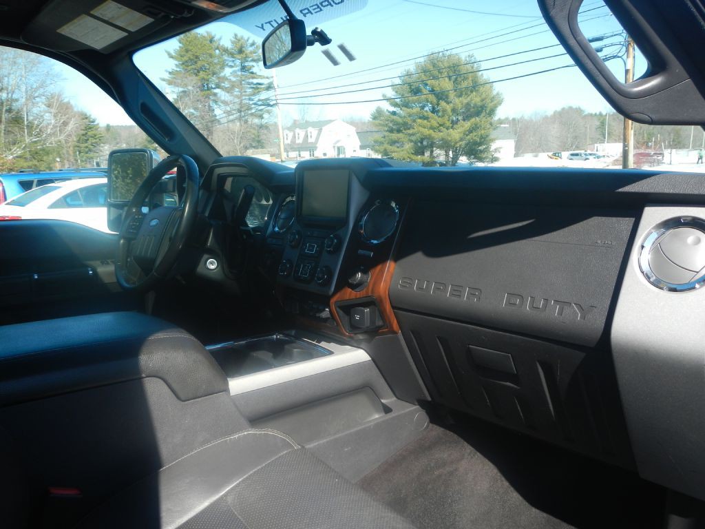 2015 Ford F-350 Image 20