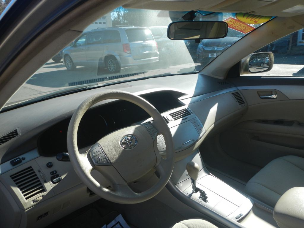 2009 Toyota Avalon Image 10