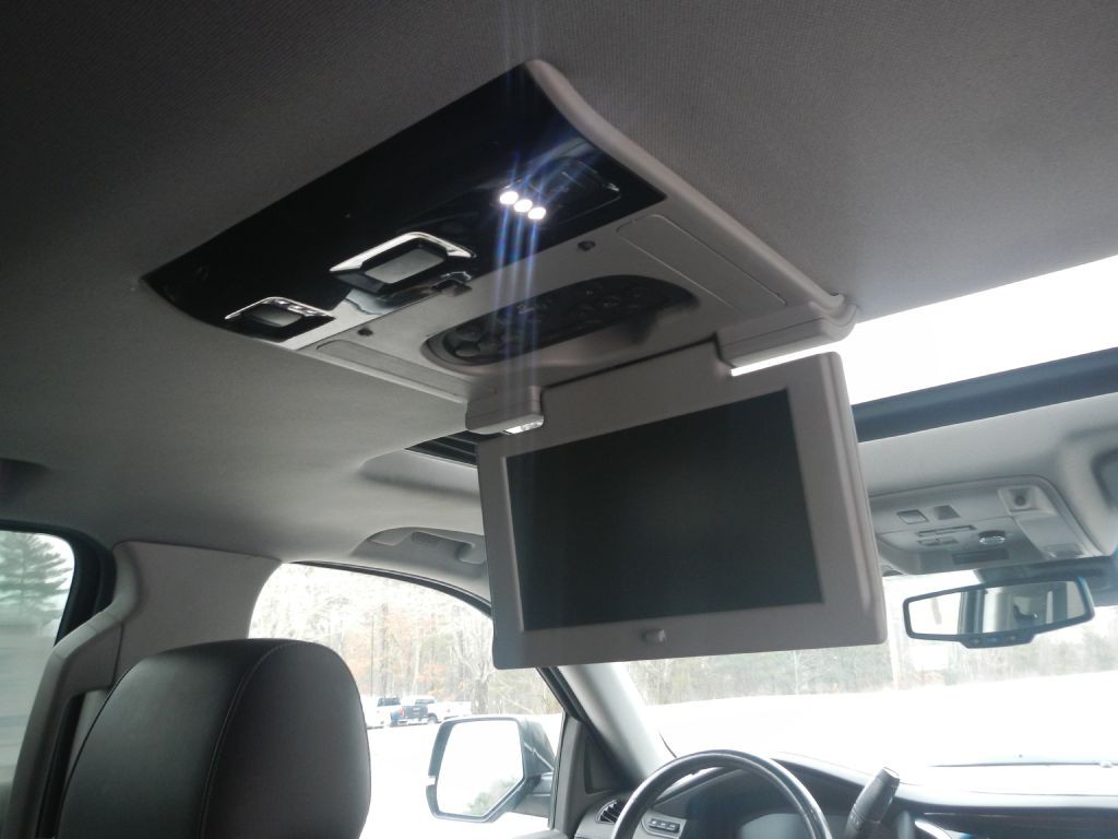 2015 Cadillac Escalade Image 28