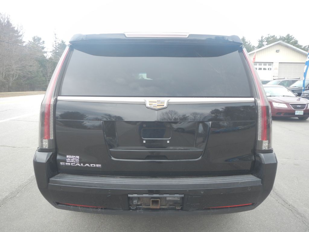 2015 Cadillac Escalade Image 34