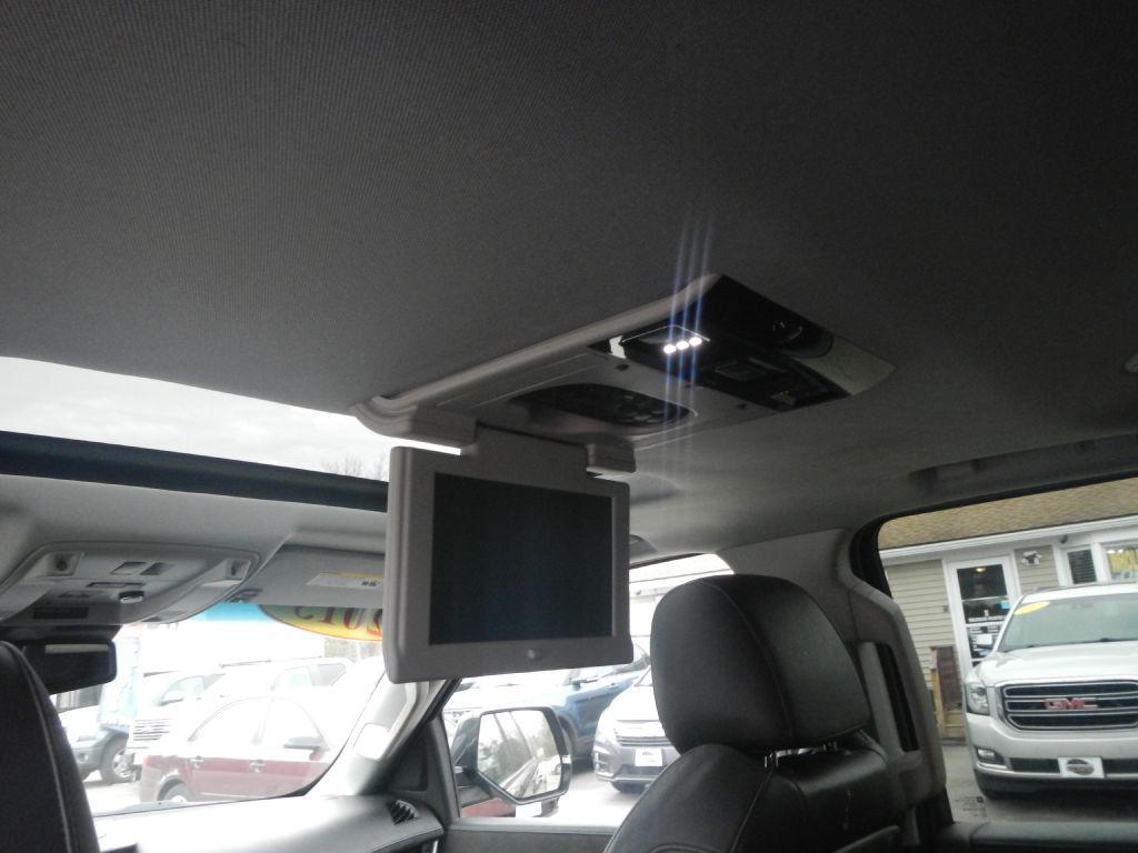 2015 Cadillac Escalade Image 43