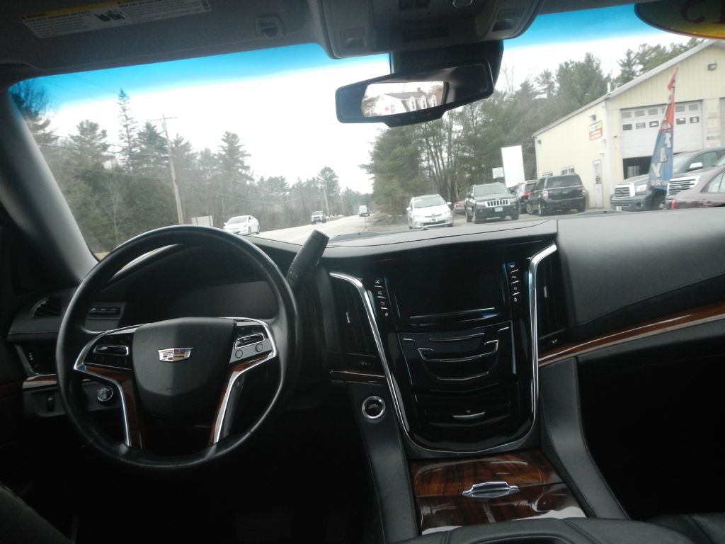 2015 Cadillac Escalade Image 44