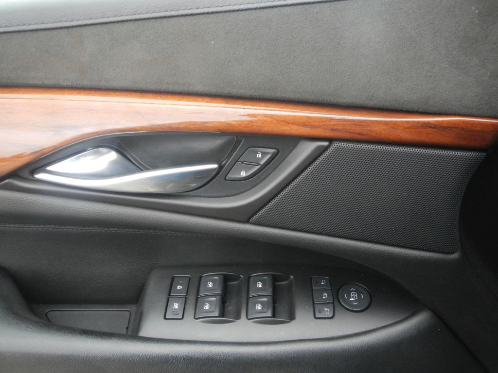 2015 Cadillac Escalade Image 46