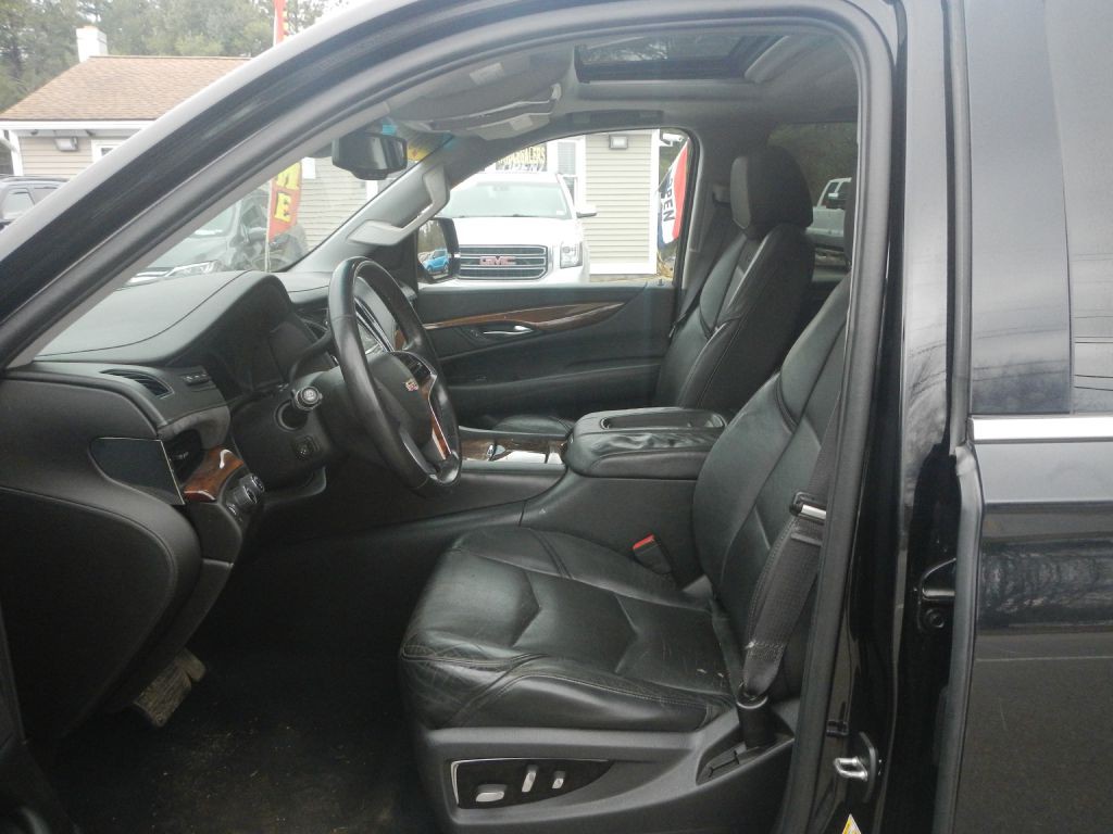 2015 Cadillac Escalade Image 47