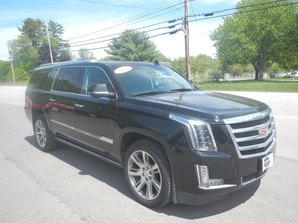 2015 Cadillac Escalade Image 2