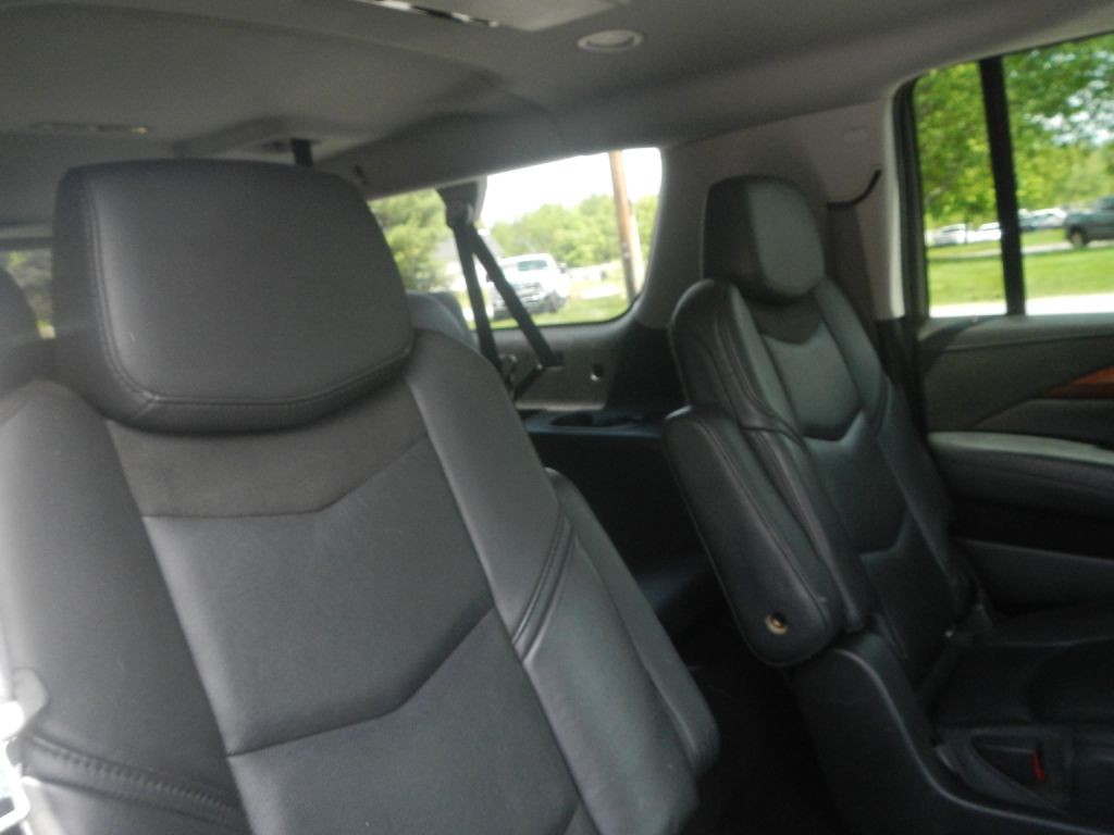 2015 Cadillac Escalade Image 5