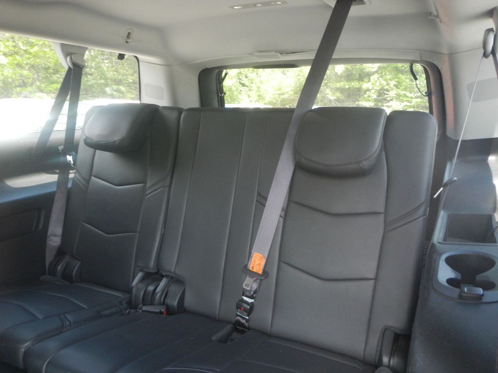 2015 Cadillac Escalade Image 10