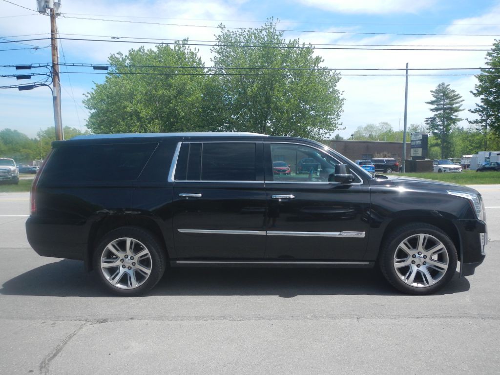 2015 Cadillac Escalade Image 15