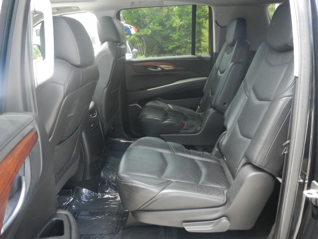 2015 Cadillac Escalade Image 37