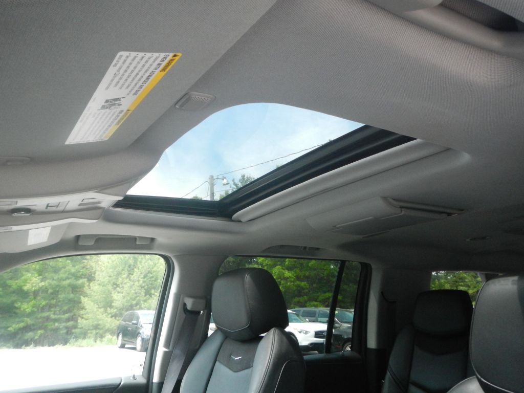 2015 Cadillac Escalade Image 47