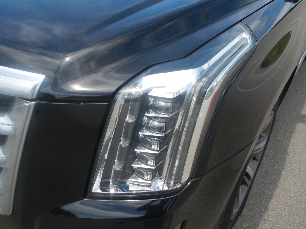 2015 Cadillac Escalade Image 54