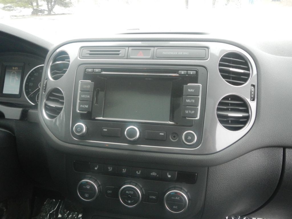 2013 Volkswagen Tiguan Image 23