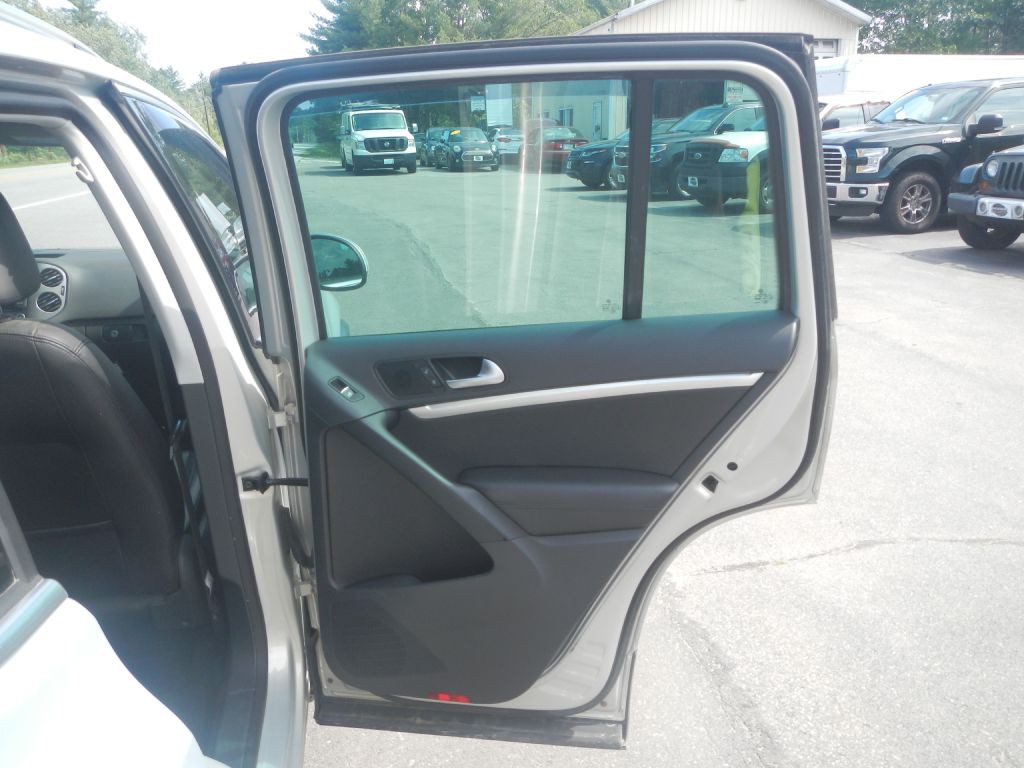 2013 Volkswagen Tiguan Image 25