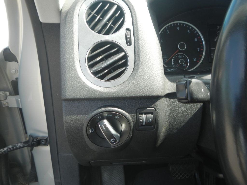 2013 Volkswagen Tiguan Image 52