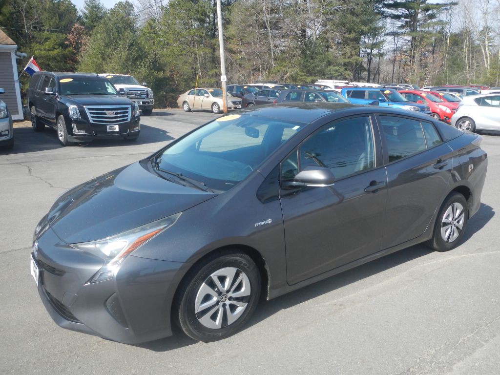 2016 Toyota Prius Image 2