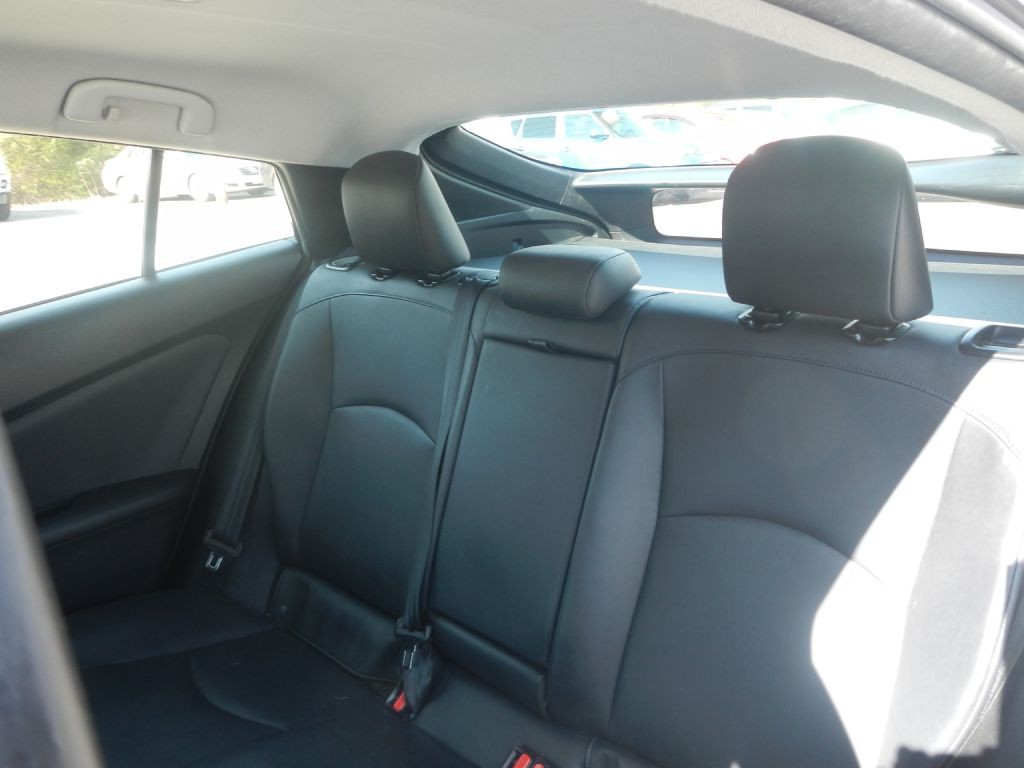 2016 Toyota Prius Image 5