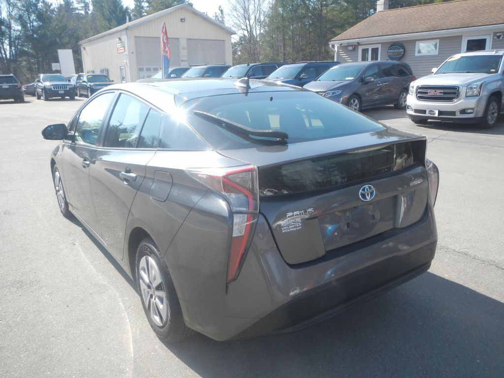 2016 Toyota Prius Image 6