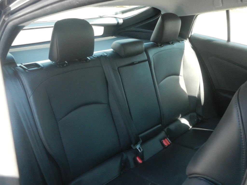 2016 Toyota Prius Image 8