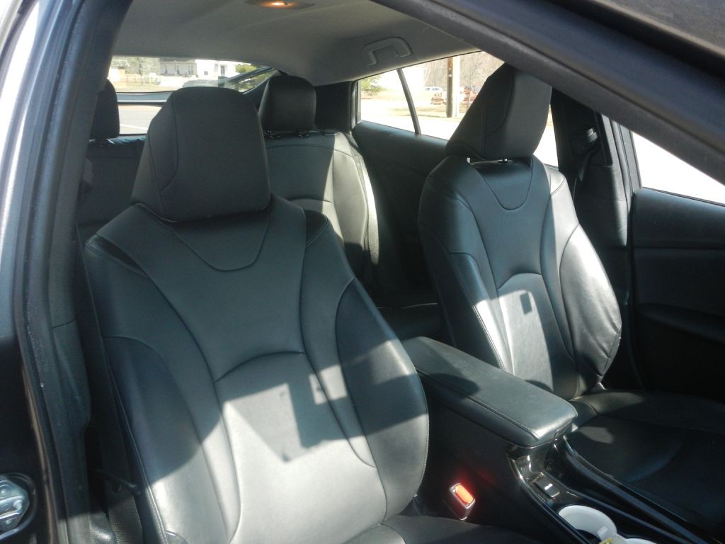 2016 Toyota Prius Image 9