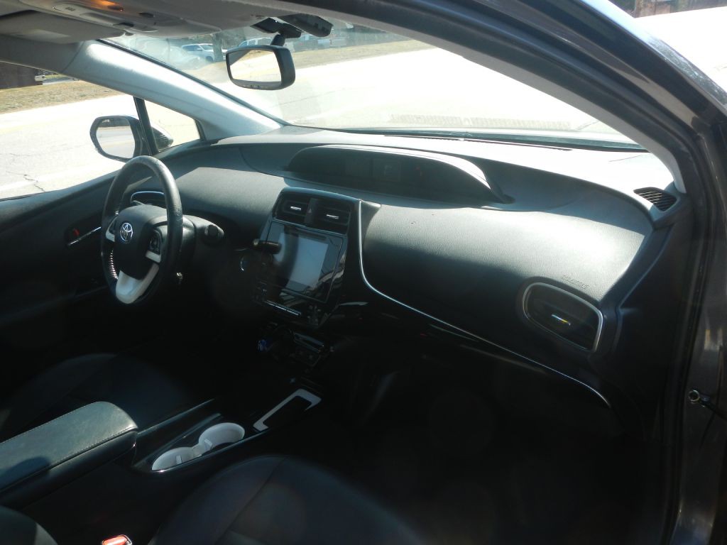 2016 Toyota Prius Image 10