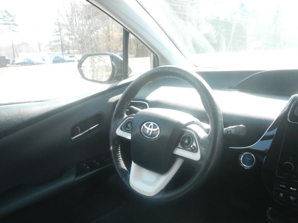 2016 Toyota Prius Image 20