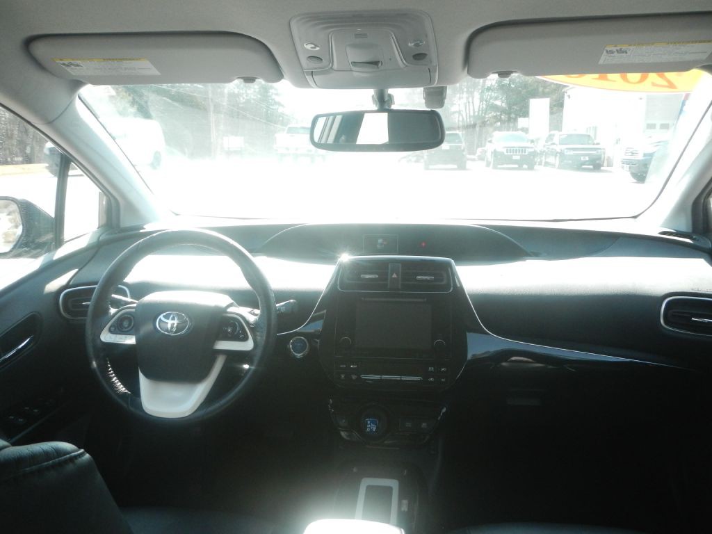 2016 Toyota Prius Image 26