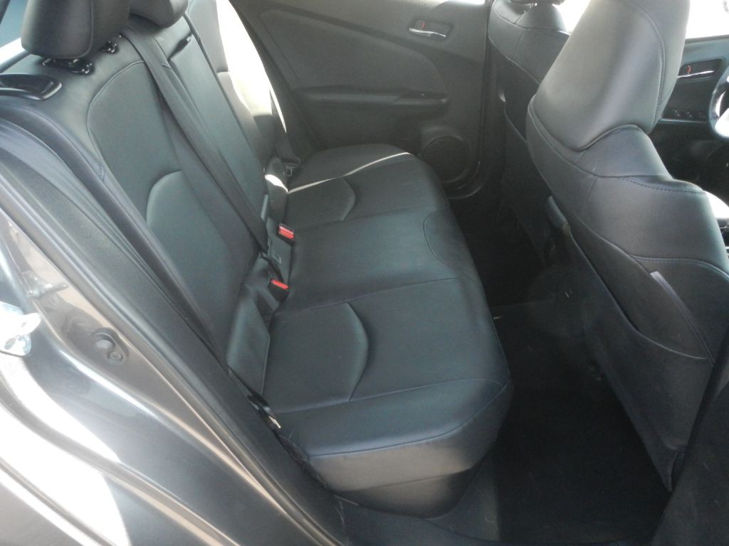 2016 Toyota Prius Image 27