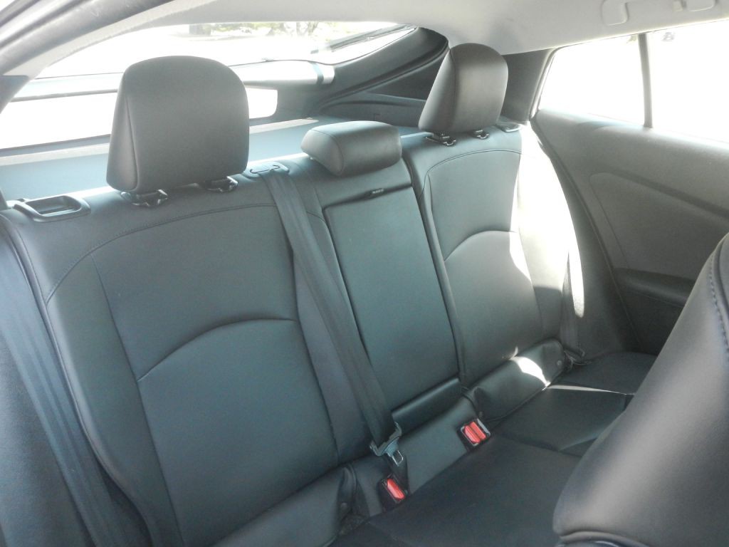 2016 Toyota Prius Image 28
