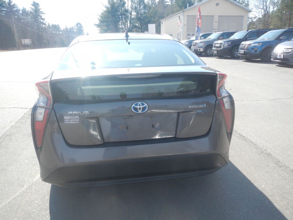 2016 Toyota Prius Image 30