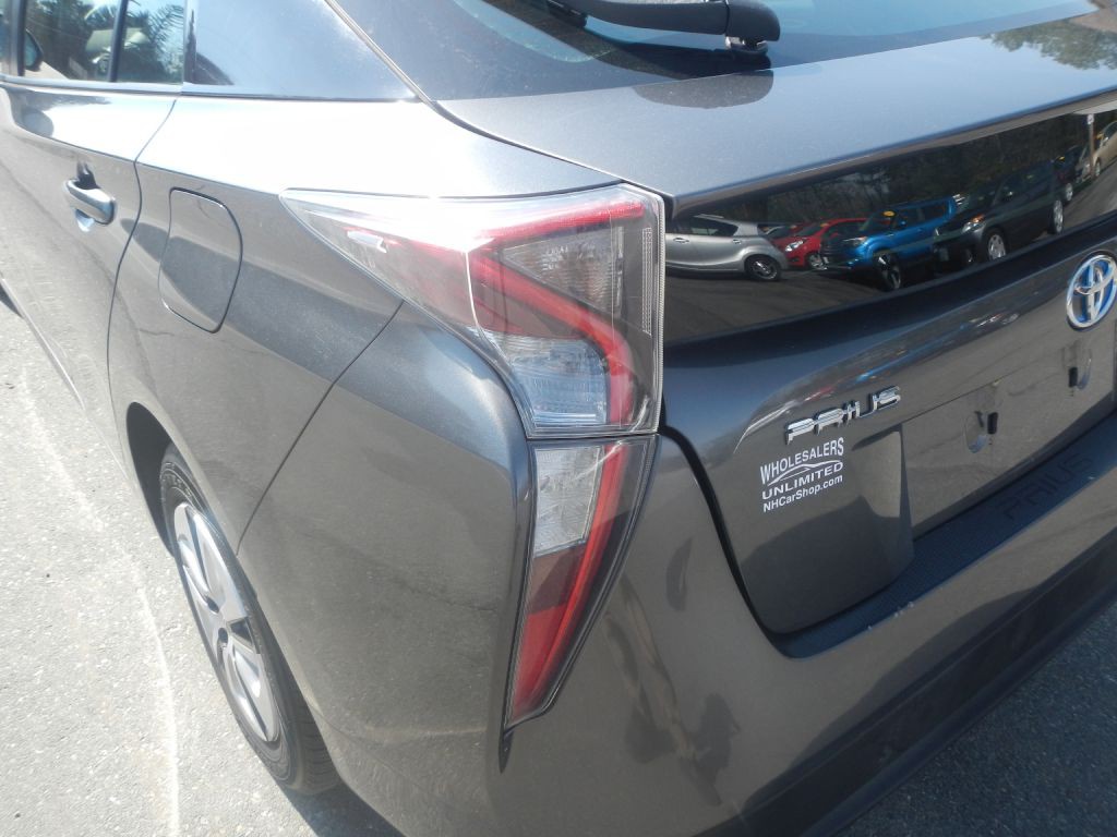 2016 Toyota Prius Image 31