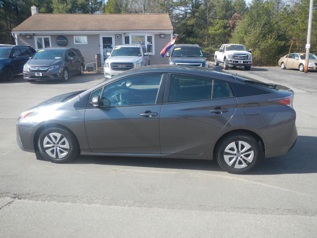 2016 Toyota Prius Image 35