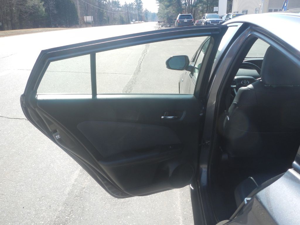 2016 Toyota Prius Image 38