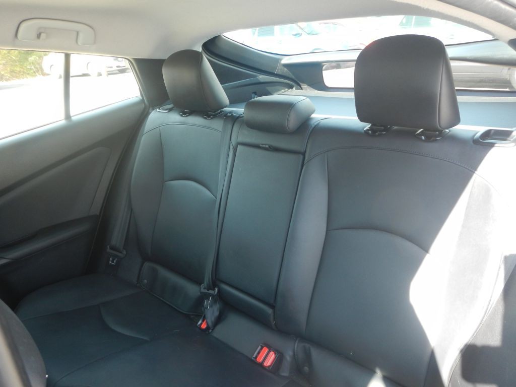 2016 Toyota Prius Image 40