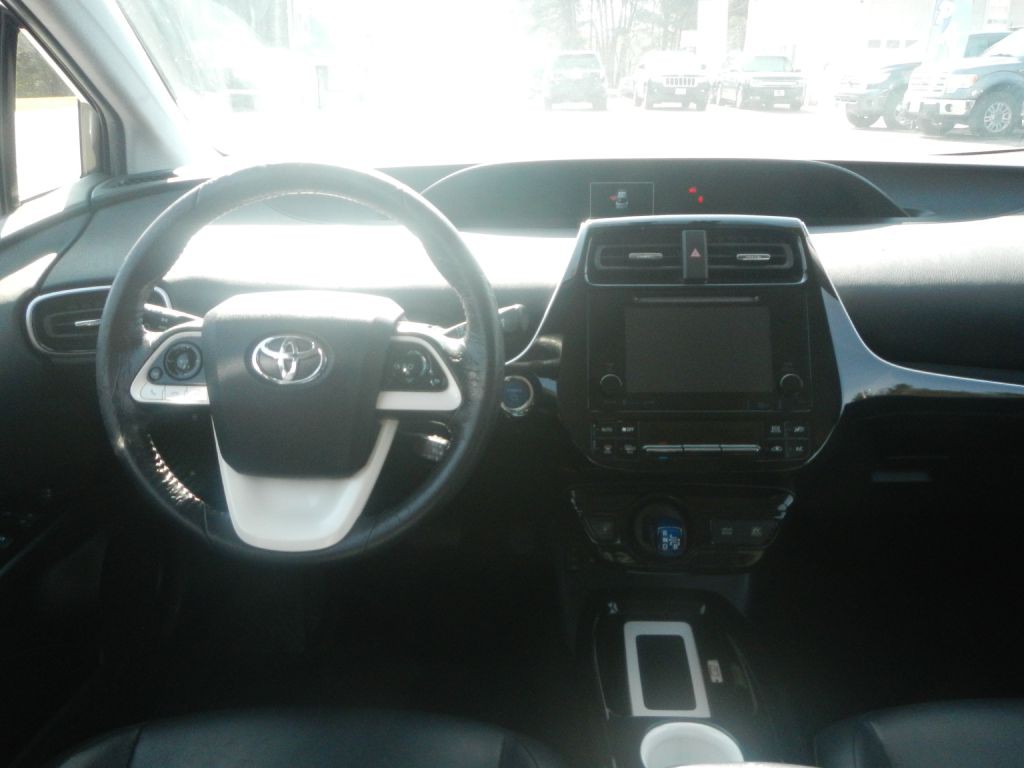 2016 Toyota Prius Image 41