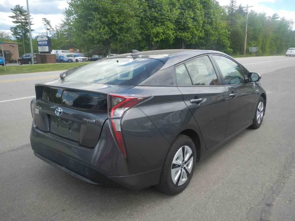 2016 Toyota Prius Image 6