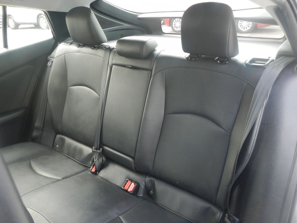 2016 Toyota Prius Image 8