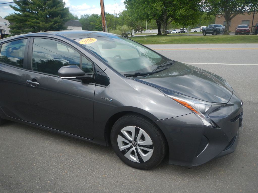 2016 Toyota Prius Image 12