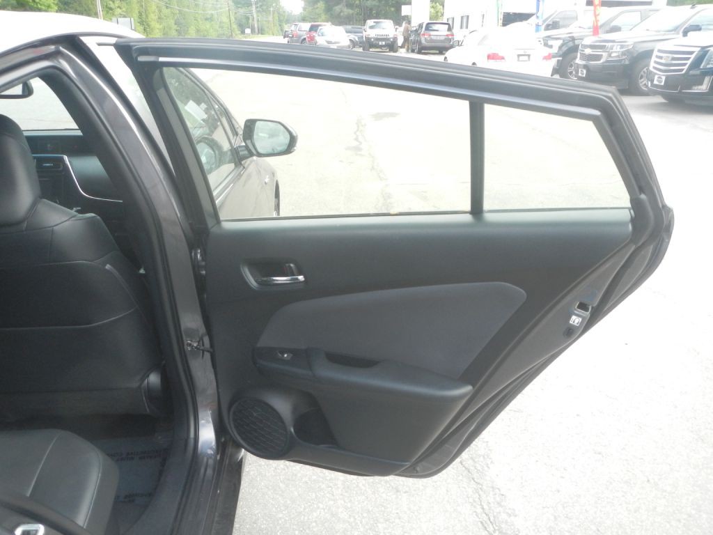 2016 Toyota Prius Image 25